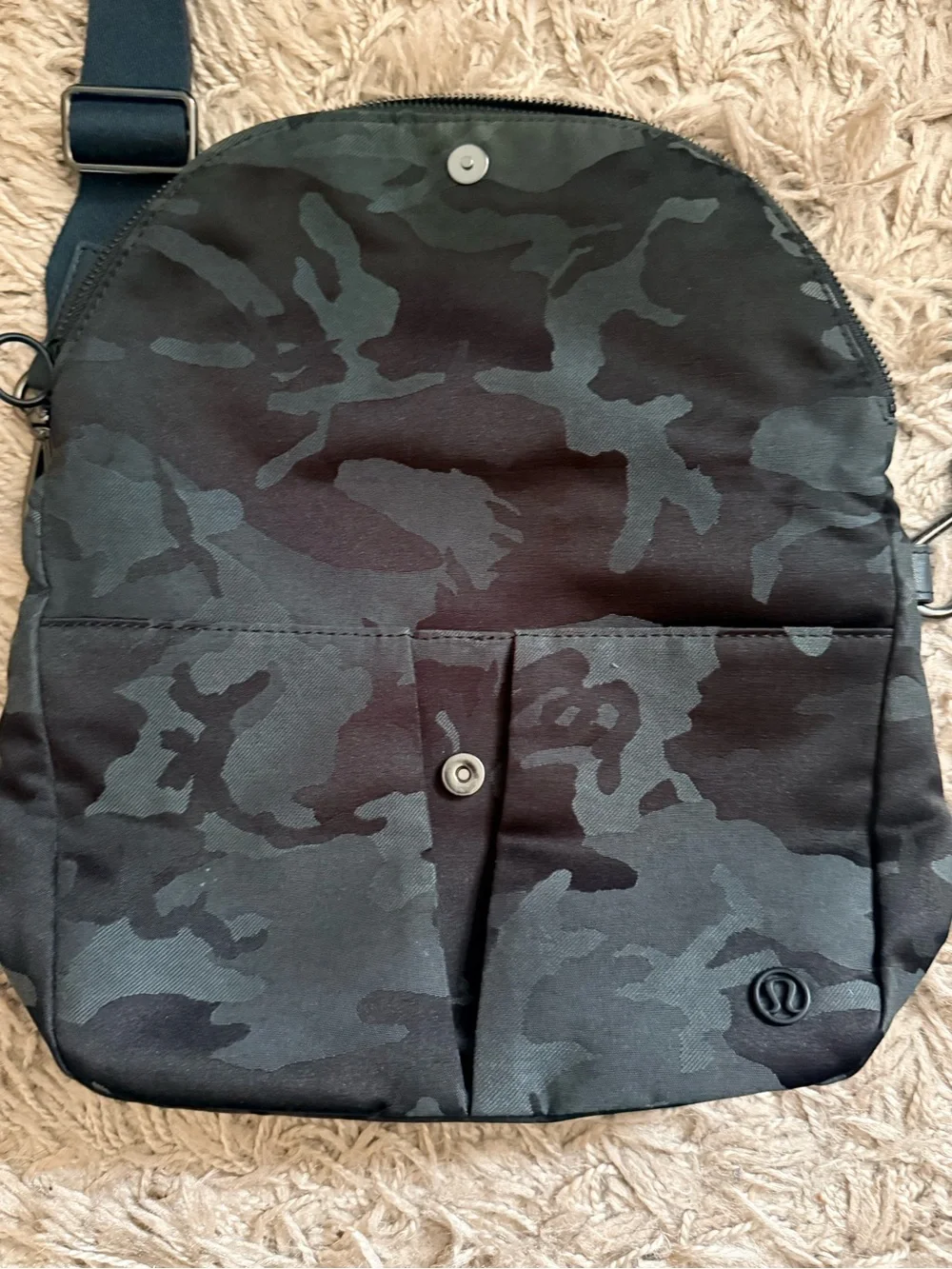 lululemon all night festival bag Jacquard Camo Crossbody Messenger black strap